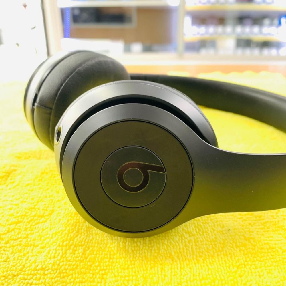 Beats Solo 3 Wireless Headphones Own4Less
